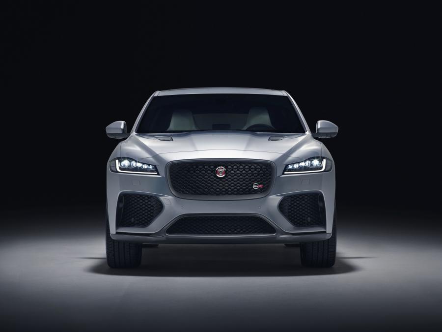  Jaguar F-Pace SVR 2018 года  (WW) (фото 24 из 115)